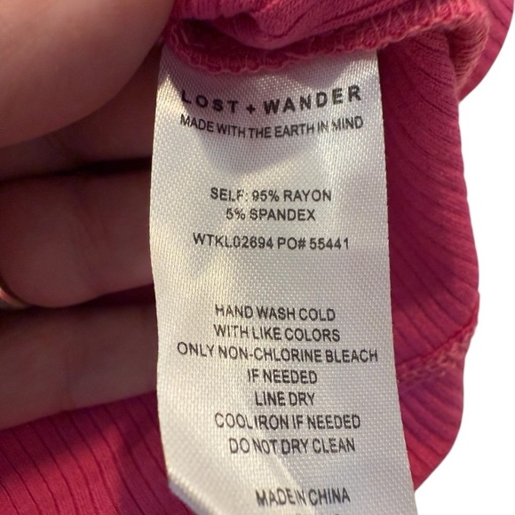 Lost + Wander Pink Cropped Ribbed Top with Cutout Elbow Length Sleeves NEW Large - Picture 10 of 11